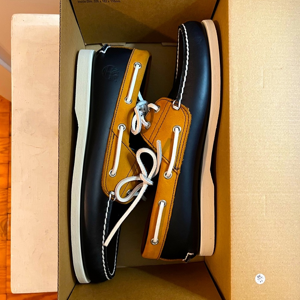 NWB Timberland Mens Boat Shoes